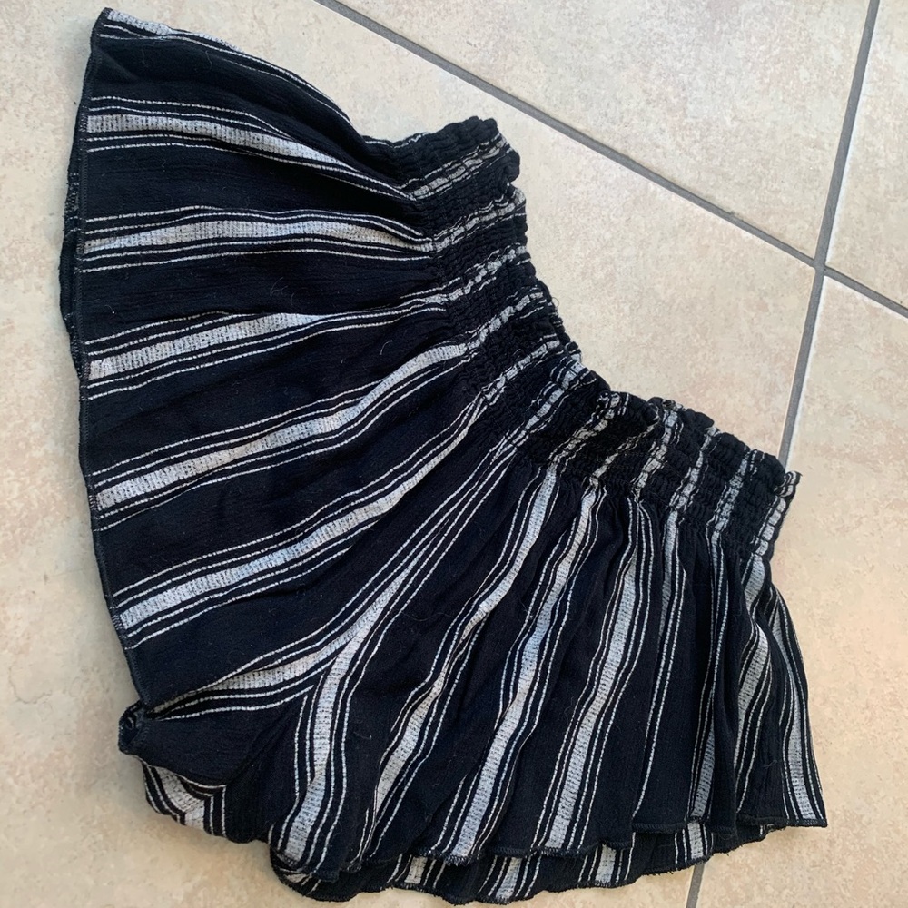 Elastic Striped Shorts